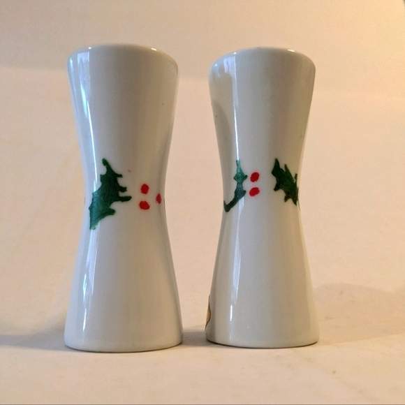 Vintage Other - Vintage OMC Japan Christmas Salt & Pepper Shakers. Holly berry